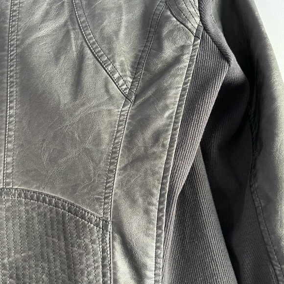NWT Shelby Collection Grey Faux Leather Moto Jacket Medium - Picture 10 of 11